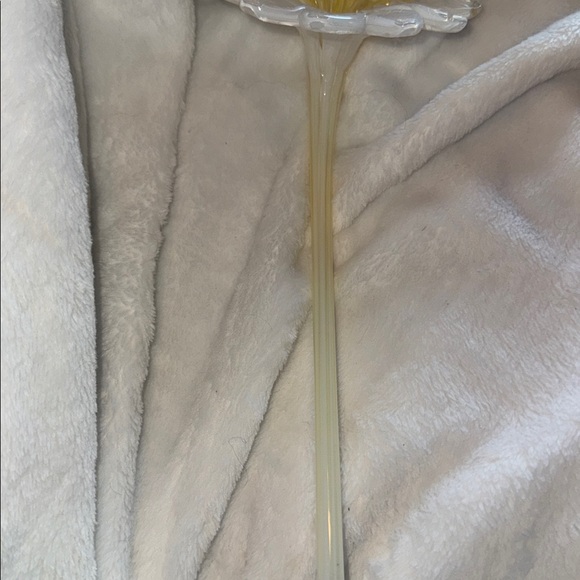 A vintage hand-blown Murano glass flower with a long stem. - Picture 2 of 9